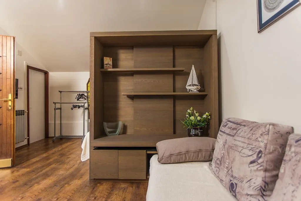 Andrije Buvine Apartments