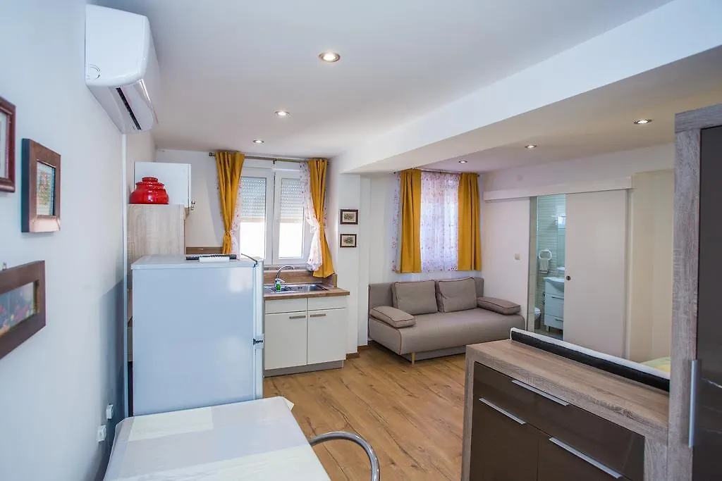 Andrije Buvine Apartments