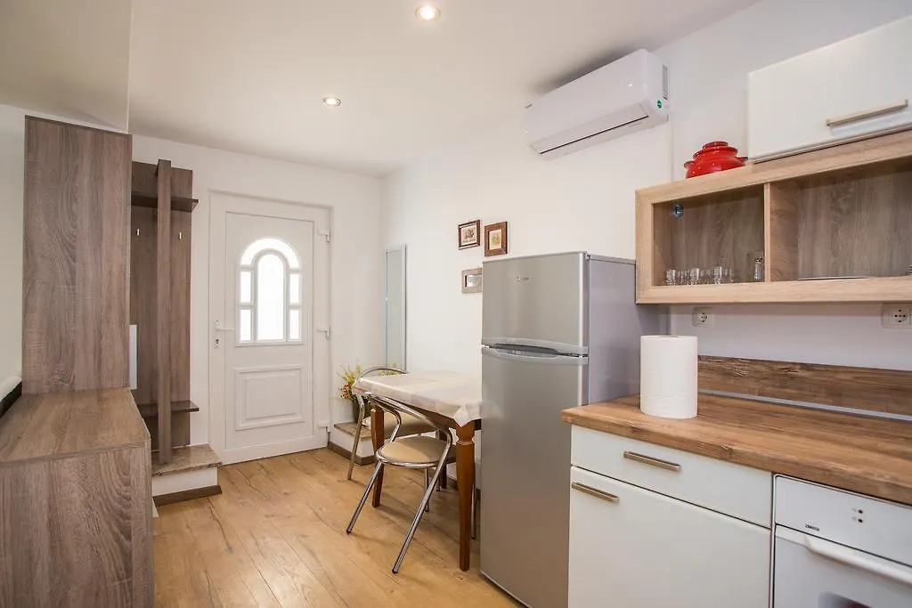 Andrije Buvine Apartments 0*, Zadar