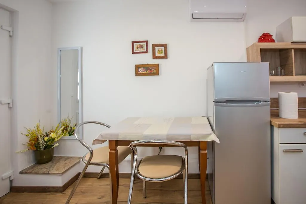 Andrije Buvine Apartments